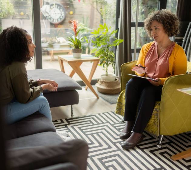 a-teen-girl-in-psychotherapy-2024-12-05-06-59-47-utc