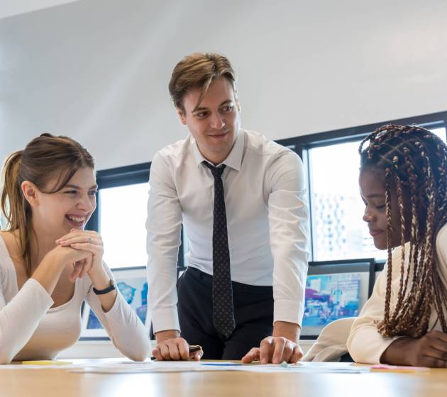 diverse-colleagues-gather-in-brainstorm-discuss-st-2025-04-01-19-44-08-utc